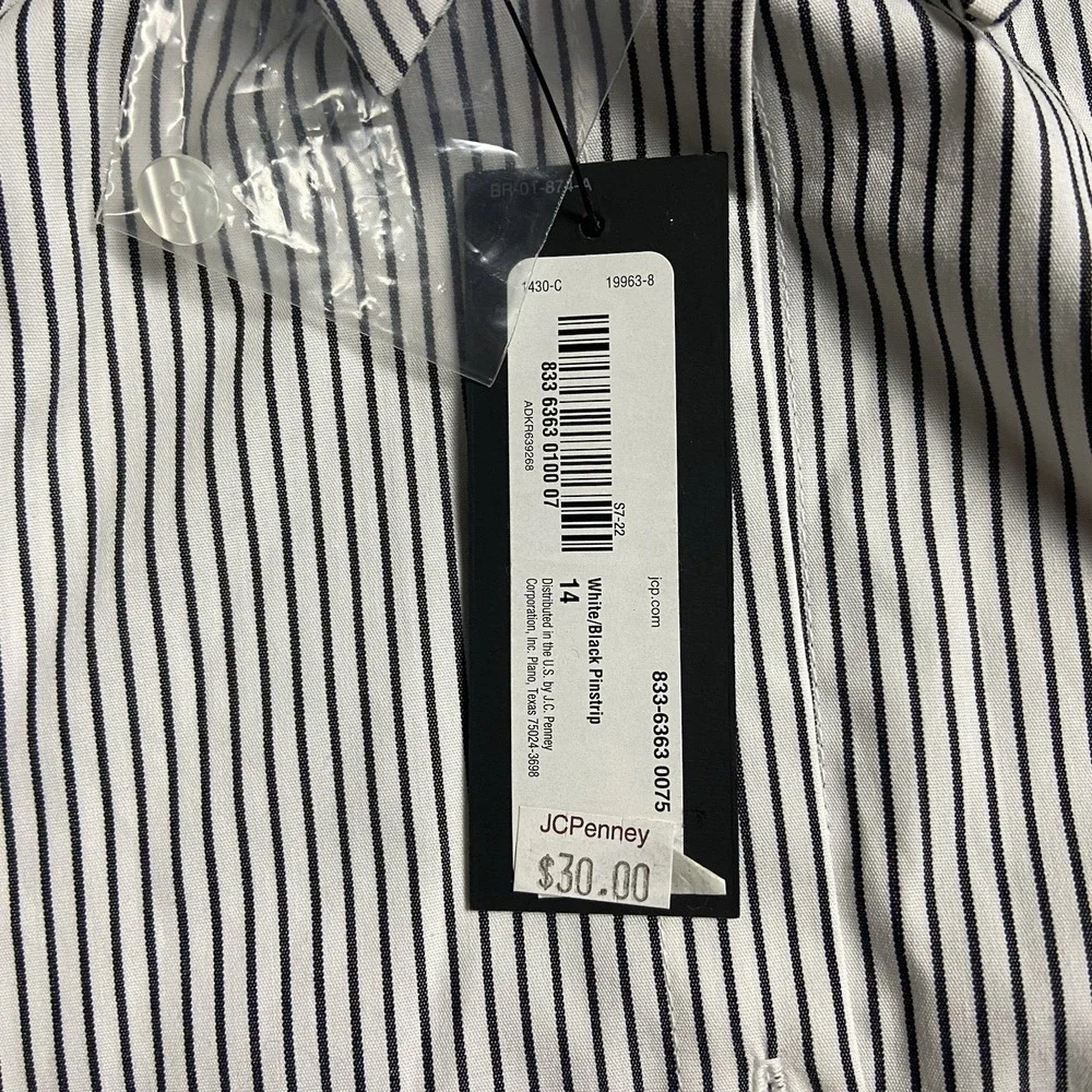 NWT Worthington Button Down Shirt Women's Size Medium White Pinstripe Pattern